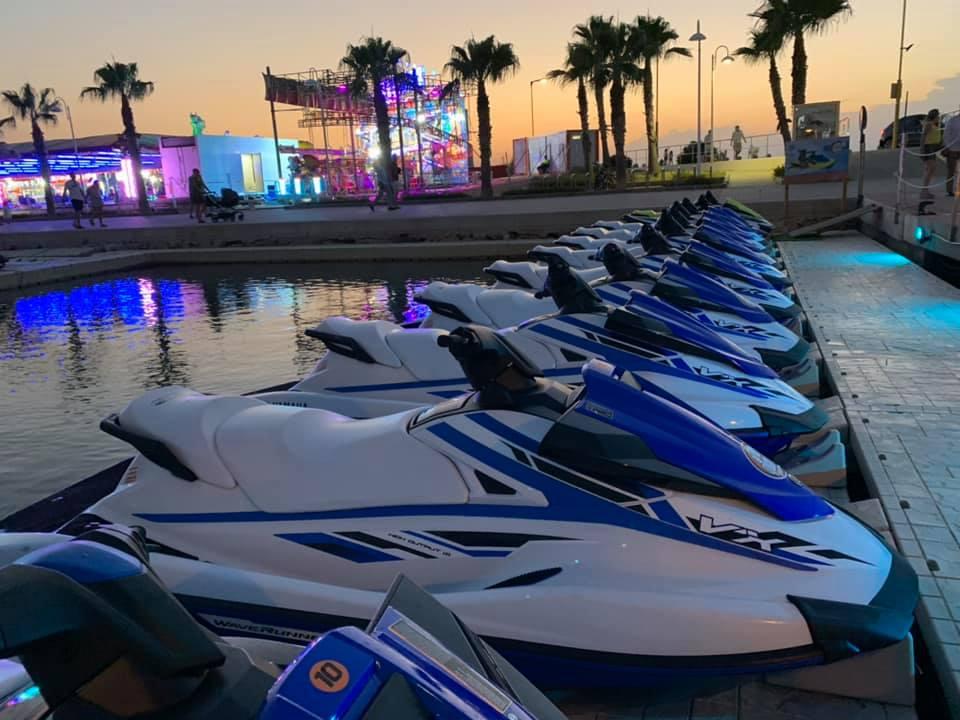 plataformas de motos de agua en denia 