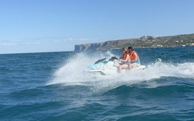 ¿Cuáles son los precios habituales de un curso monitor moto de agua en España?