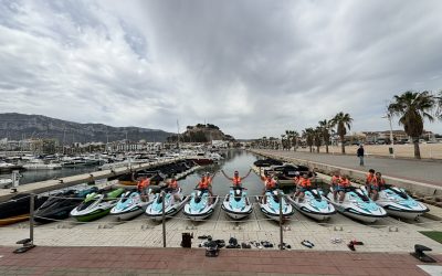 ¿Necesito una licencia de navegación para alquilar una moto de agua?