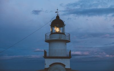 ¿Puedo navegar de noche con la Licencia de Navegación? Esto es lo que dice la normativa y por qué